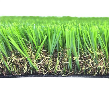 Covor iarbă artificială în aer liber